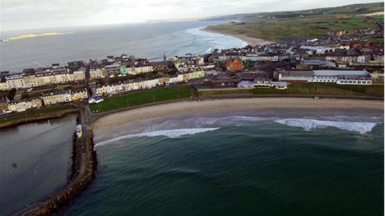 5 Dunluce Park - Portrush By The Sea Lejlighed Eksteriør billede