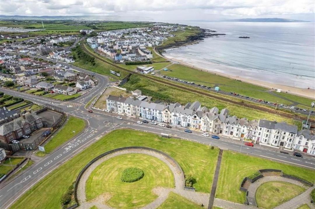 5 Dunluce Park - Portrush By The Sea Lejlighed Eksteriør billede