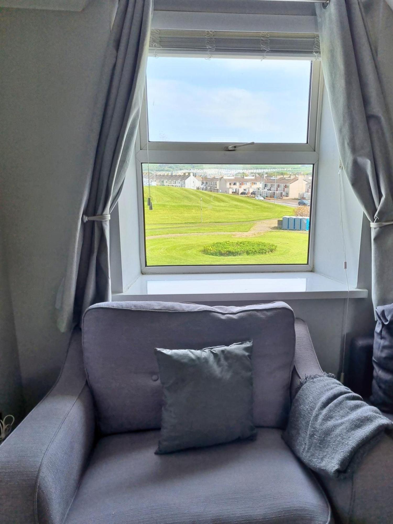 5 Dunluce Park - Portrush By The Sea Lejlighed Eksteriør billede