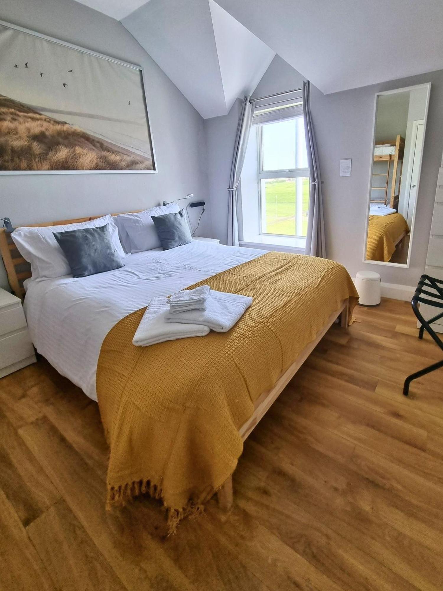 5 Dunluce Park - Portrush By The Sea Lejlighed Eksteriør billede