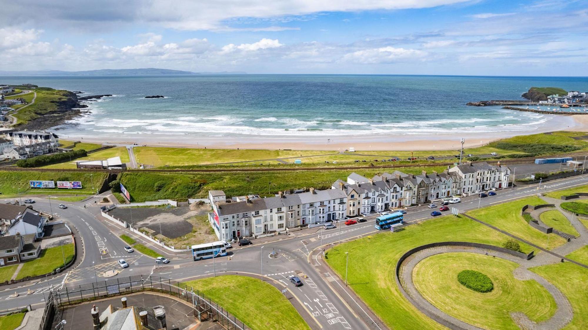 5 Dunluce Park - Portrush By The Sea Lejlighed Eksteriør billede
