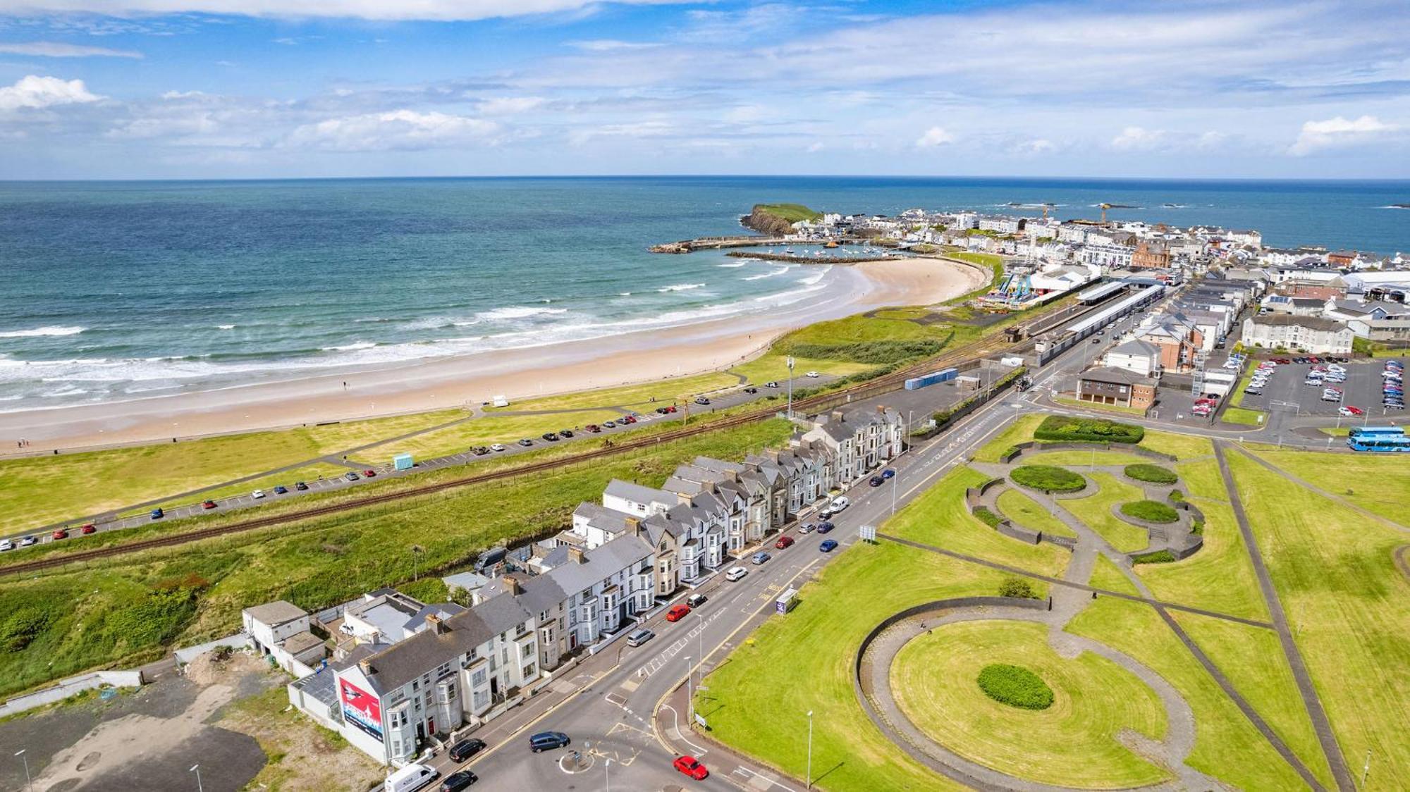 5 Dunluce Park - Portrush By The Sea Lejlighed Eksteriør billede